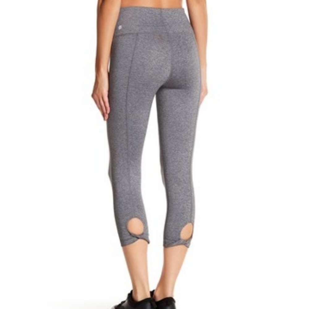 EUC  Nexus High Rise Crop Leggings

Size medium